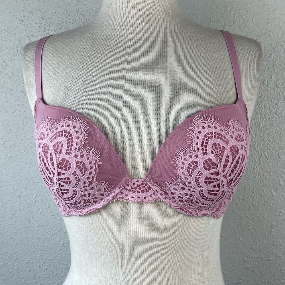 Used Victoria’s Secret Womens Pink Lace Bar Size 32DD